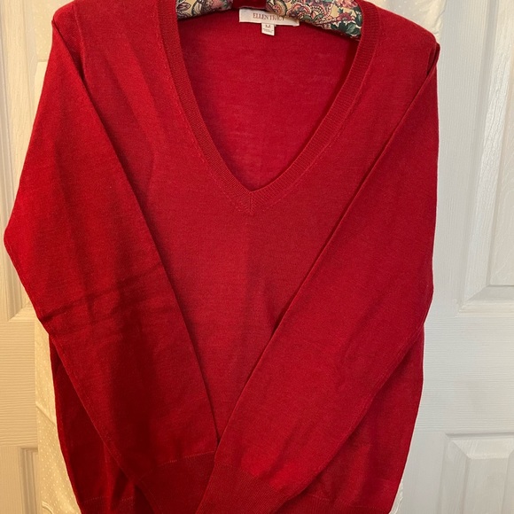 NWOT Merino Acrylic blend V-Neck Red light weight long sleeve sweater - Picture 2 of 10